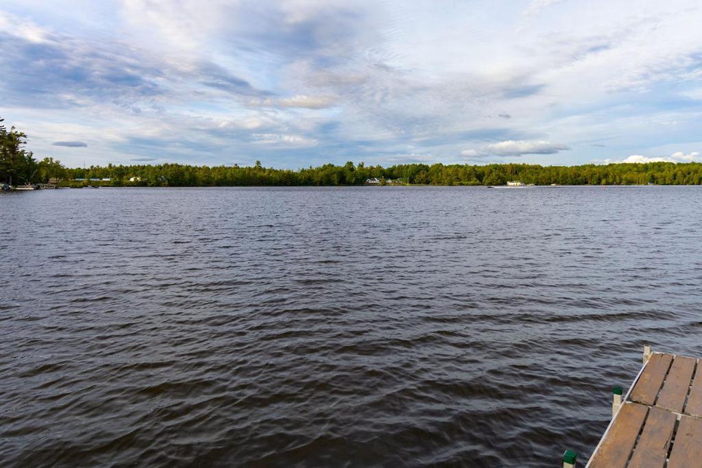Twelve Pines Resort - South Lodge With Private Pier On Catfish Lake Eagle River Luaran gambar